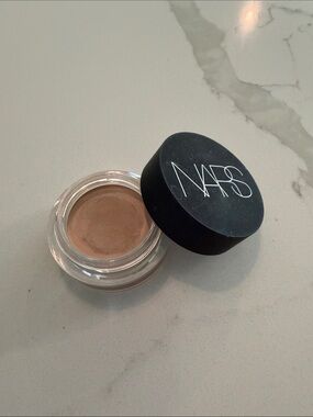 NARS Soft Matte Complete Concealer in Light 2 Vanilla